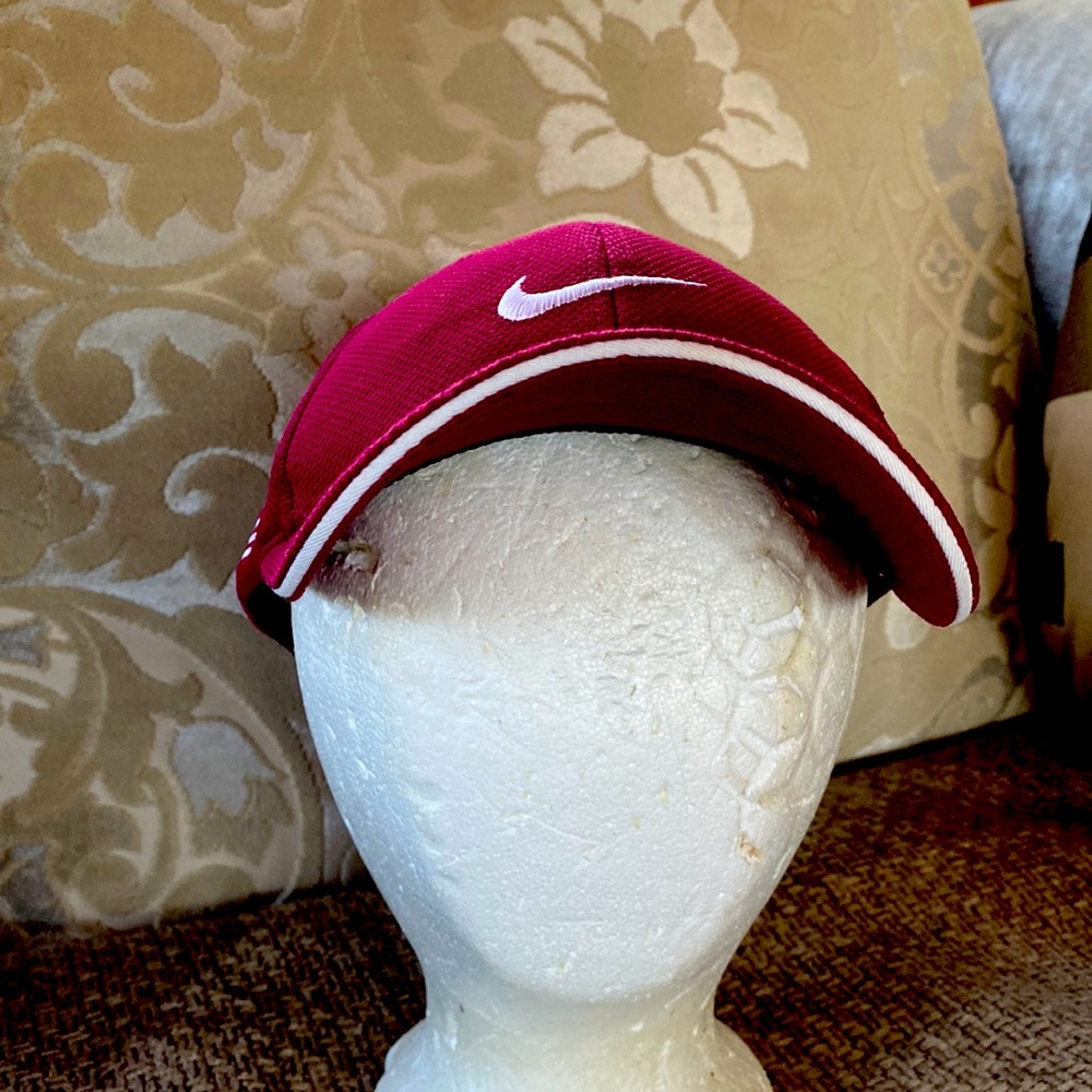 Nike SQ hat RED